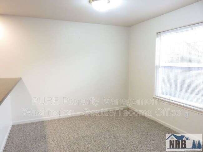 Building Photo - 4043 S Warner St