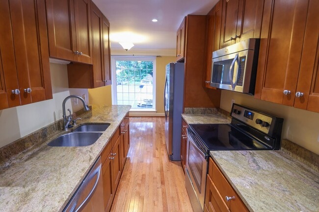 Building Photo - 4530 Airlie Way
