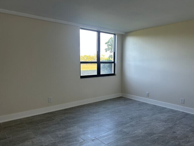 Building Photo - 2618 Cove Cay Dr