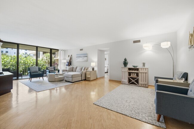 Building Photo - 3200 S Ocean Blvd
