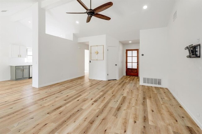 Building Photo - 1205 Rambling Trail