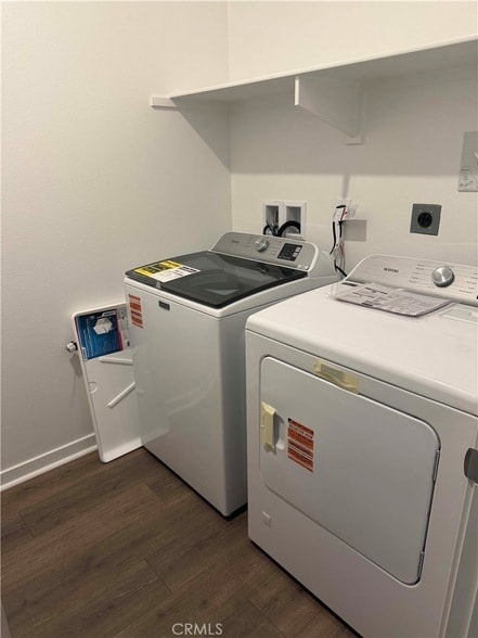 Building Photo - 32879 Manhattan Ave