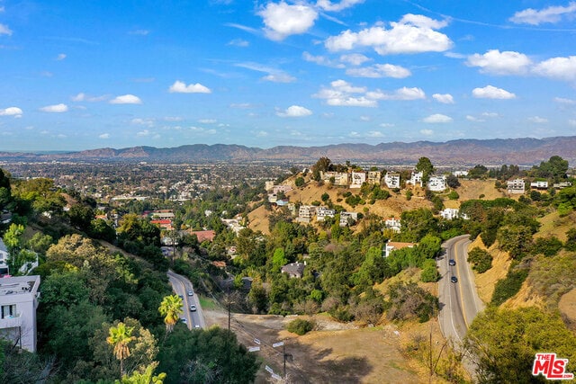 Building Photo - 3373 Coldwater Canyon Ave