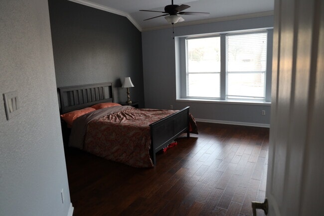 Master Bedroom - 2132 Rodeo Dr