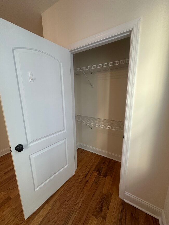 Building Photo - 166 W Washington Ave