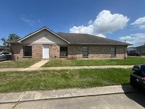 Building Photo - 3903 Juno Dr
