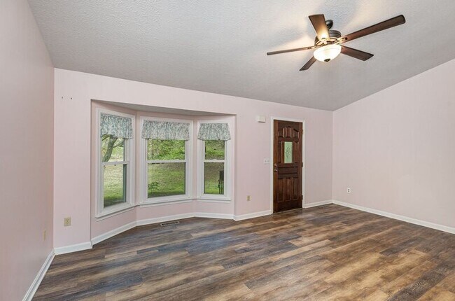 Building Photo - 12401 Wilderness Park Dr