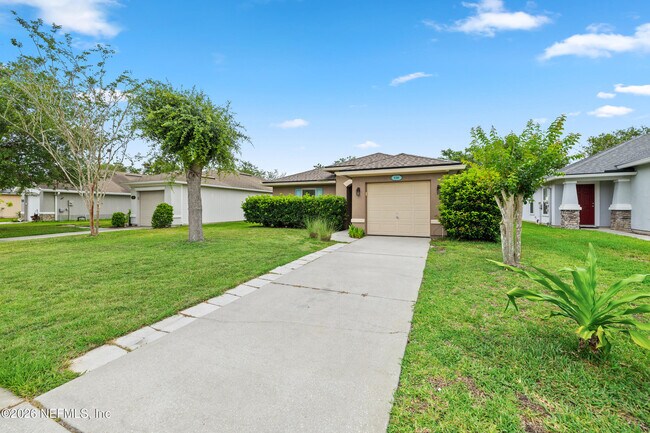 Building Photo - 136 Brookfall Dr