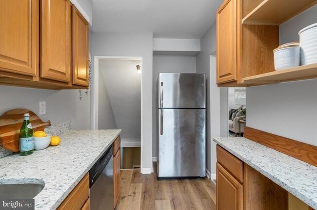Building Photo - 403 Edmunds Way