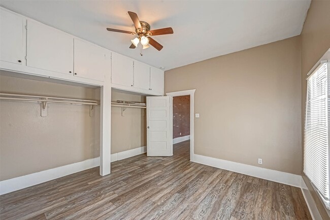 Building Photo - 406 Woodward St