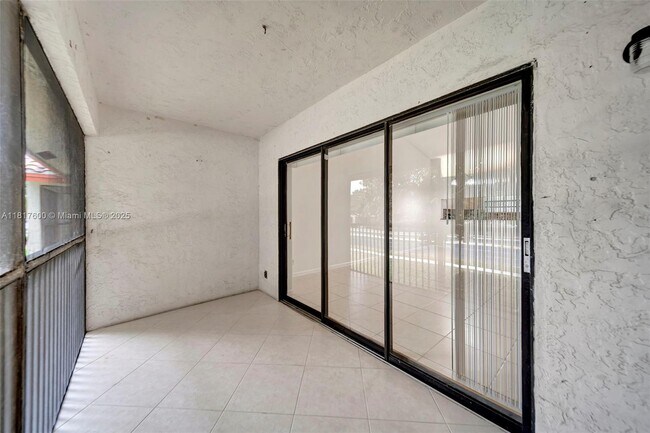 Building Photo - 204 Congressional Way