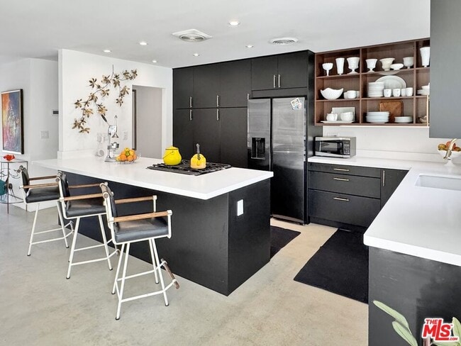 Building Photo - 2235 E Paseo Gracia