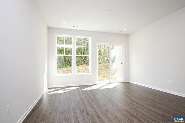 Building Photo - 3642 Moffat St