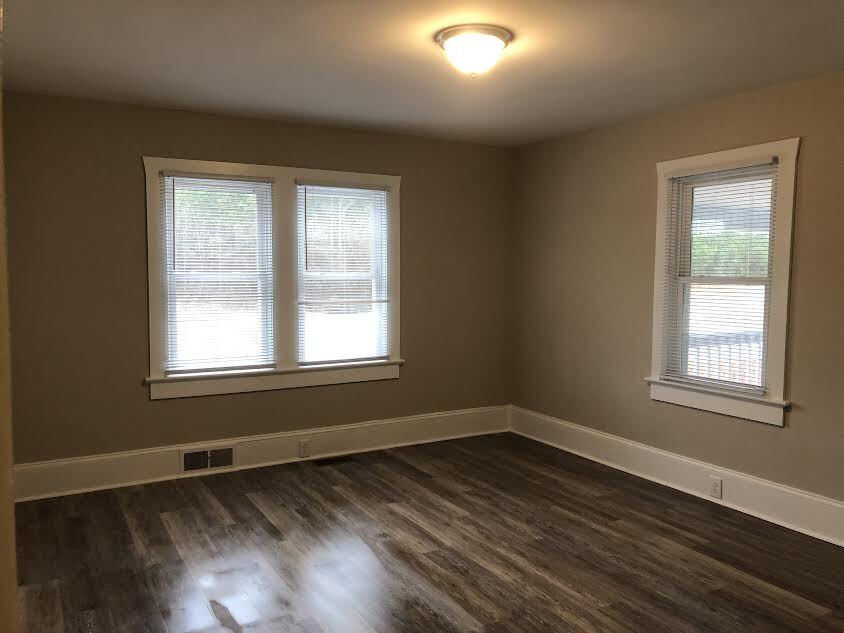 Bedroom 1 (Master Suite) - 5883 Core Point Rd