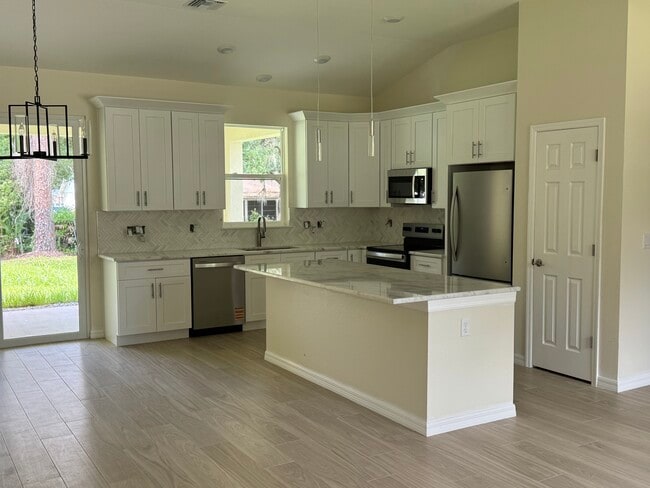 Building Photo - 247 Debary Dr