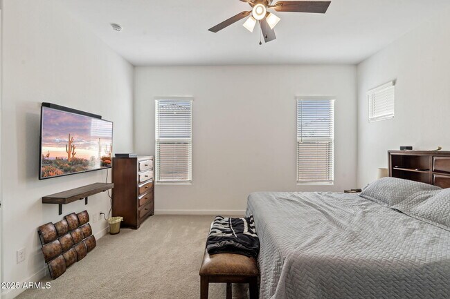 Building Photo - 16423 W Charlotte Dr