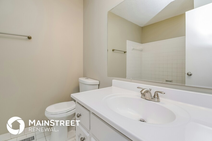 Building Photo - 5818 Dug Hollow Rd