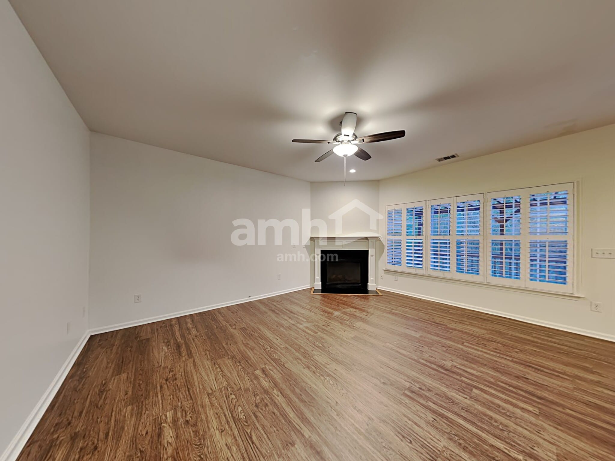 Building Photo - 302 Grimes Dr
