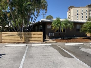 Bldg Front - 971 SE 22nd Ave