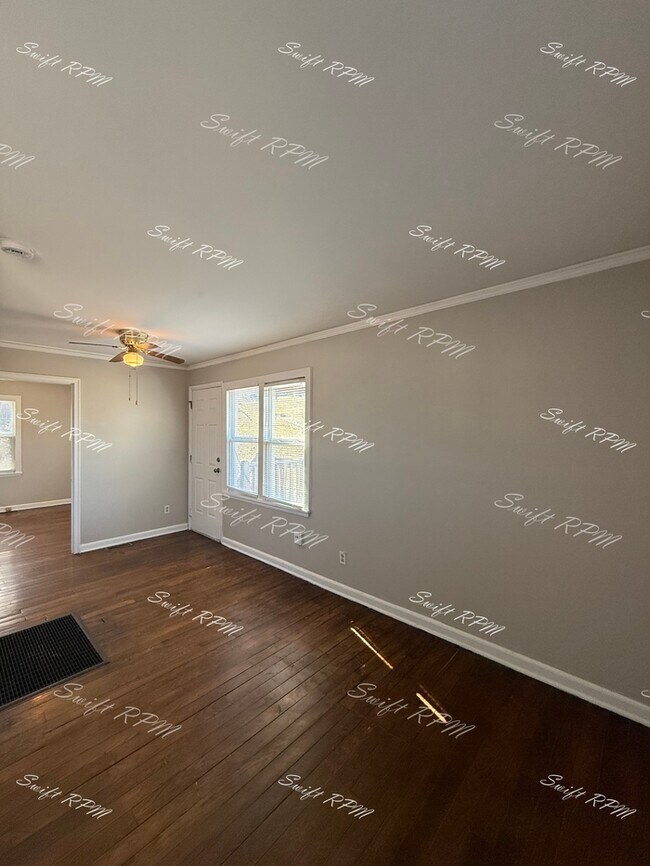 Building Photo - 1147 Oakland Ave