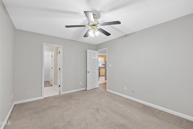 Building Photo - 1224 Grovewood Dr