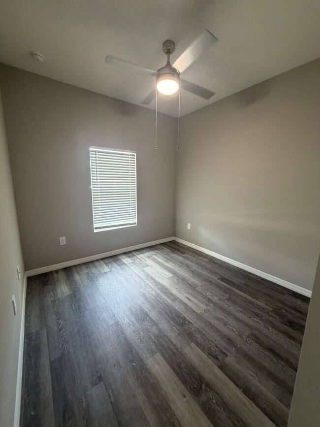 Building Photo - 5416 Bristo St