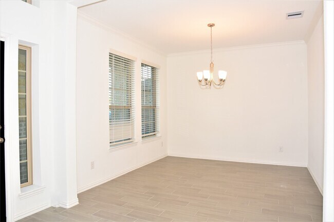 Building Photo - 7510 Monarch Forest Ln