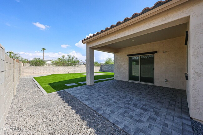 Building Photo - 24388 W Verlea Dr