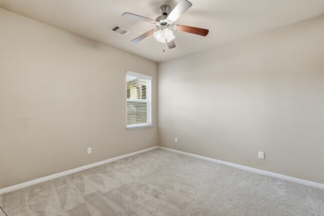 Building Photo - 5815 Creek Crossing Ct