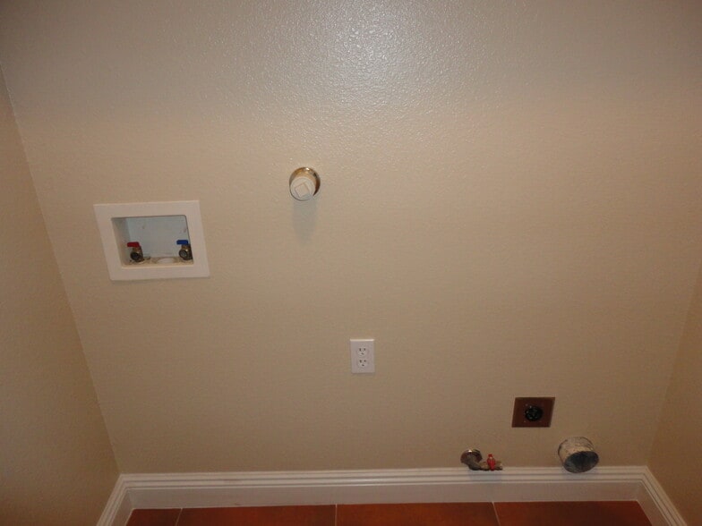 Building Photo - 6719 Piedra Quemada Rd NW