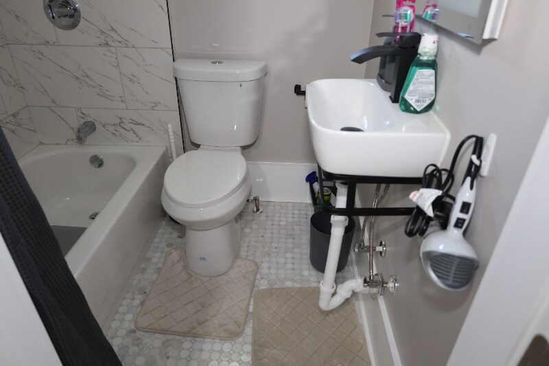 Building Photo - 4119 Lasalle St