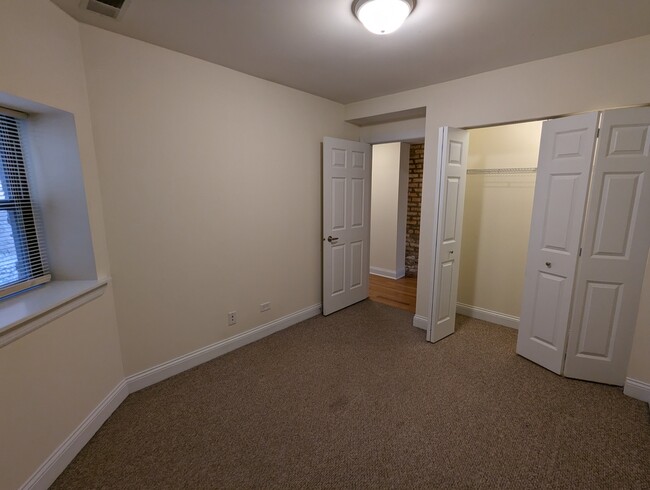Building Photo - 2834 N Albany Ave