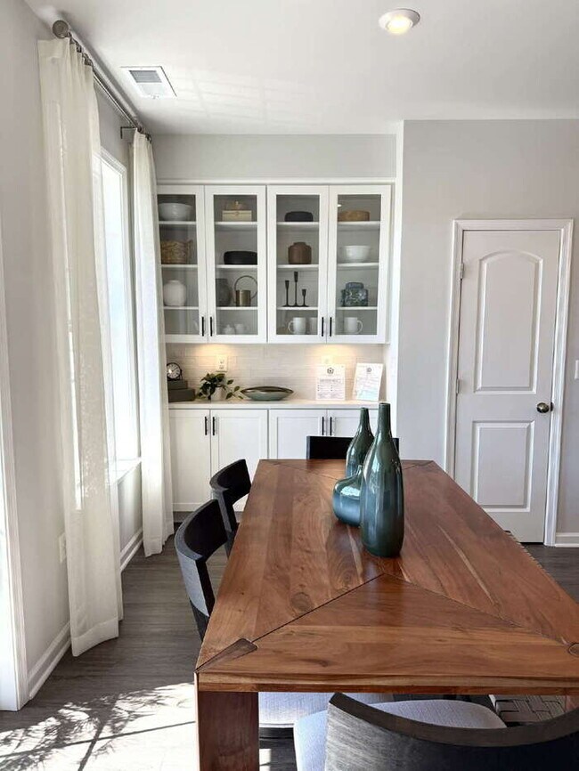 Building Photo - Be the First to Live Here! Brand-New 3BR Condo in Coalfield Station – Modern Living in the Heart ...