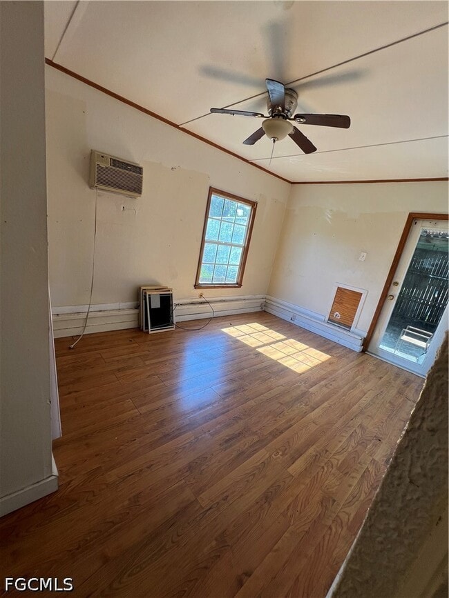 Building Photo - 3835 Lake St