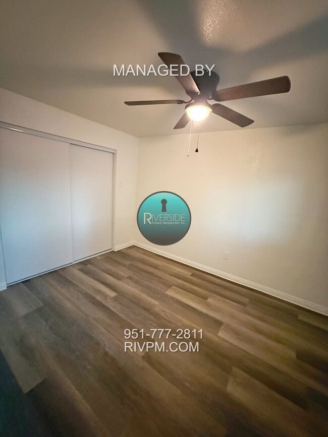 Building Photo - 3 Bedroom + 1 Bath Located in Riverside