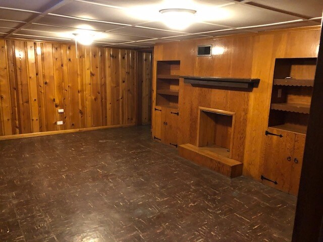 Building Photo - 1101 N Downey Ave