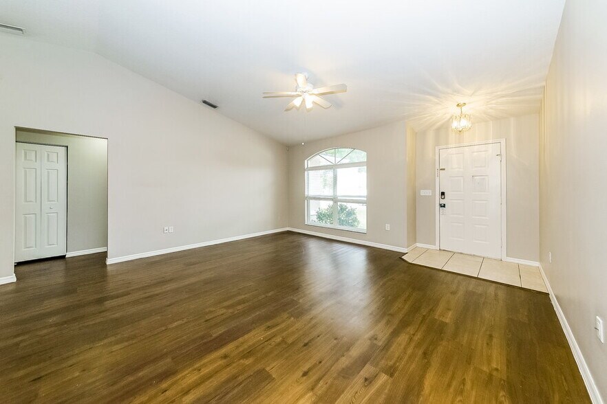 Building Photo - 2003 Old Arbor Ct