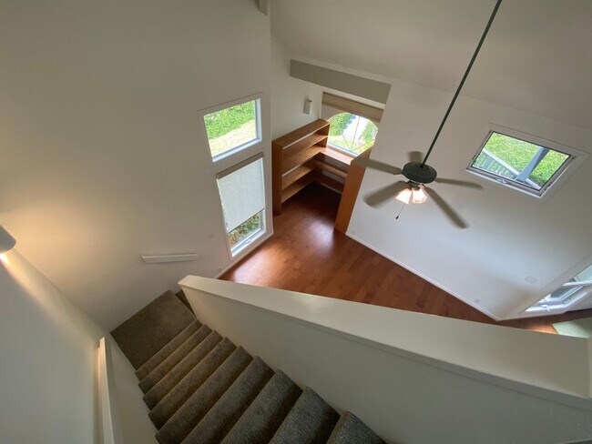 Building Photo - Kamuela Heights
