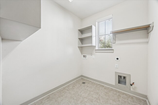 Building Photo - 1224 Nelson Falls Ln