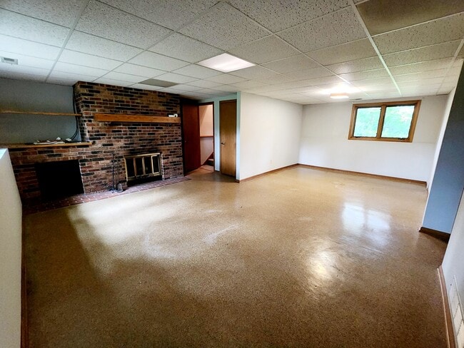 Building Photo - 3536 Rum River Dr