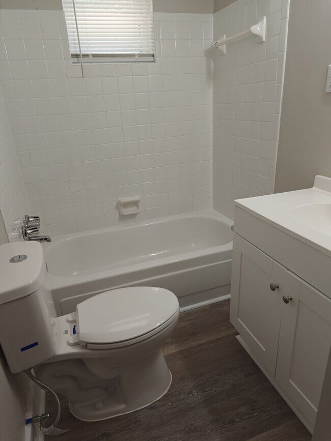 Building Photo - Great SC Location!