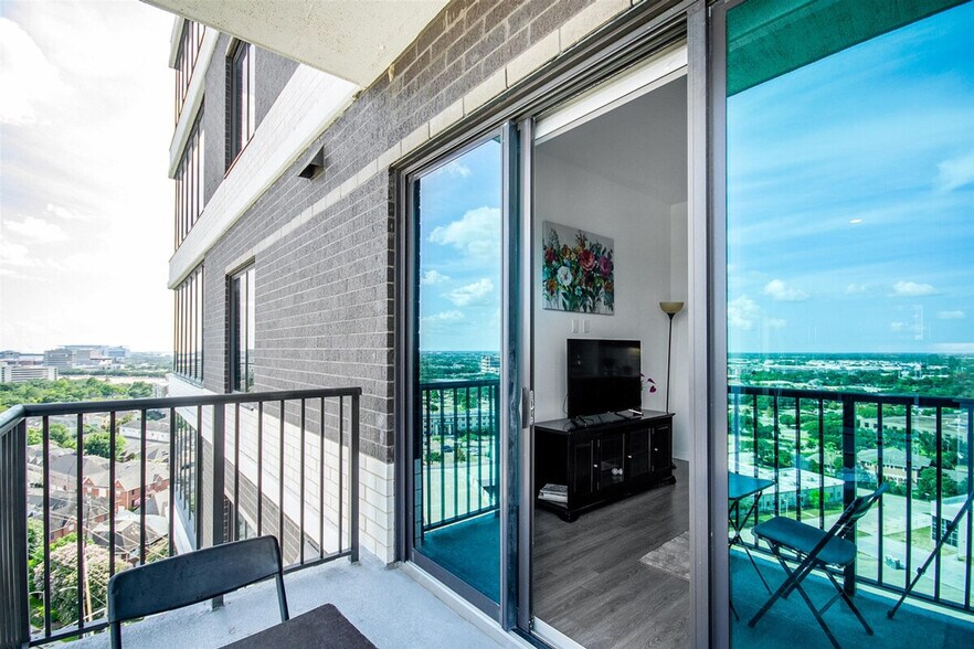 Building Photo - 2002 Holcombe Blvd