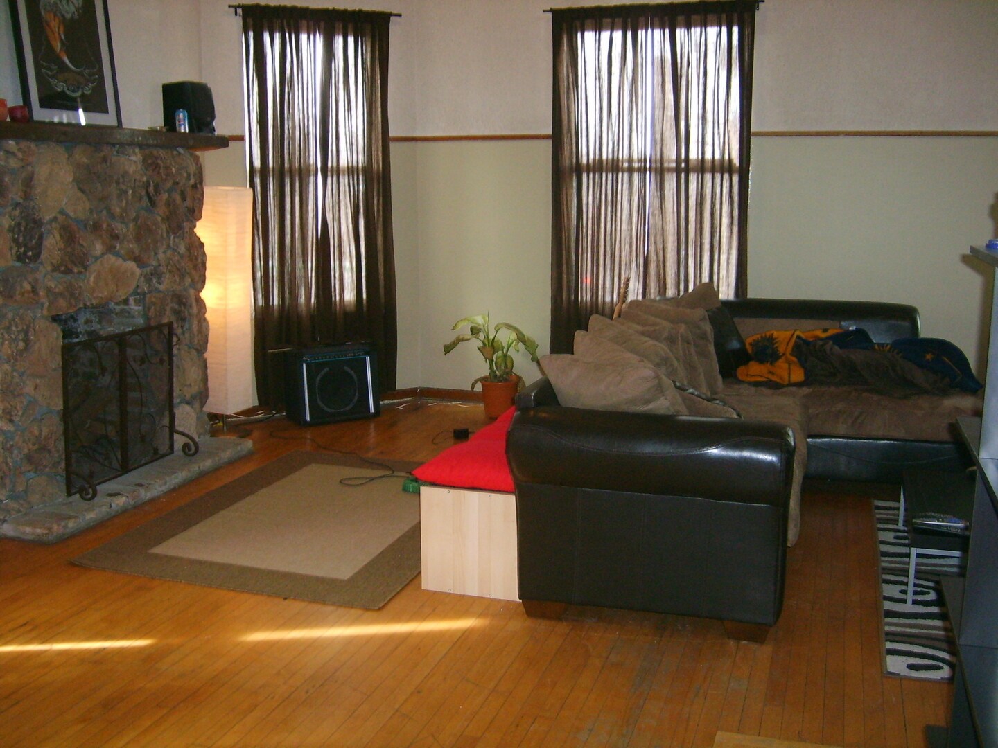 Building Photo - 2350 W Augusta Blvd