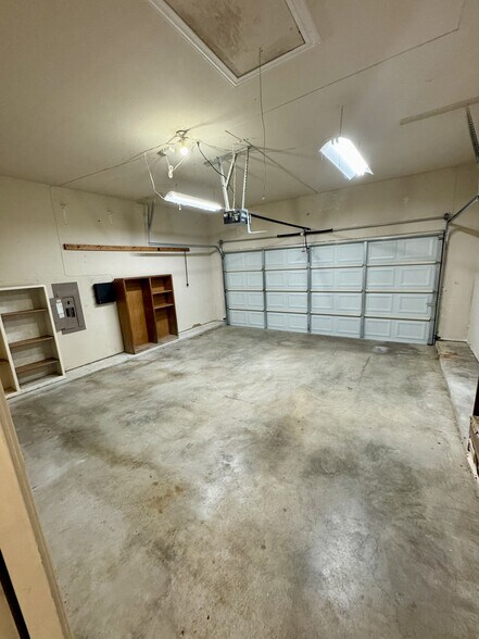 Building Photo - 5606 Allen Ln