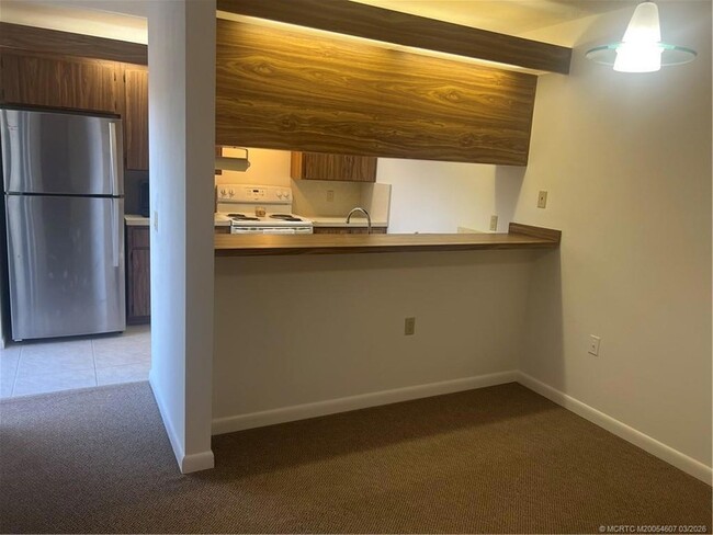 Building Photo - 3033 SW Sunset Trace Cir