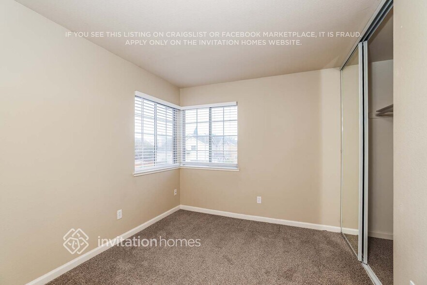 Building Photo - 336 Flagstone Cir