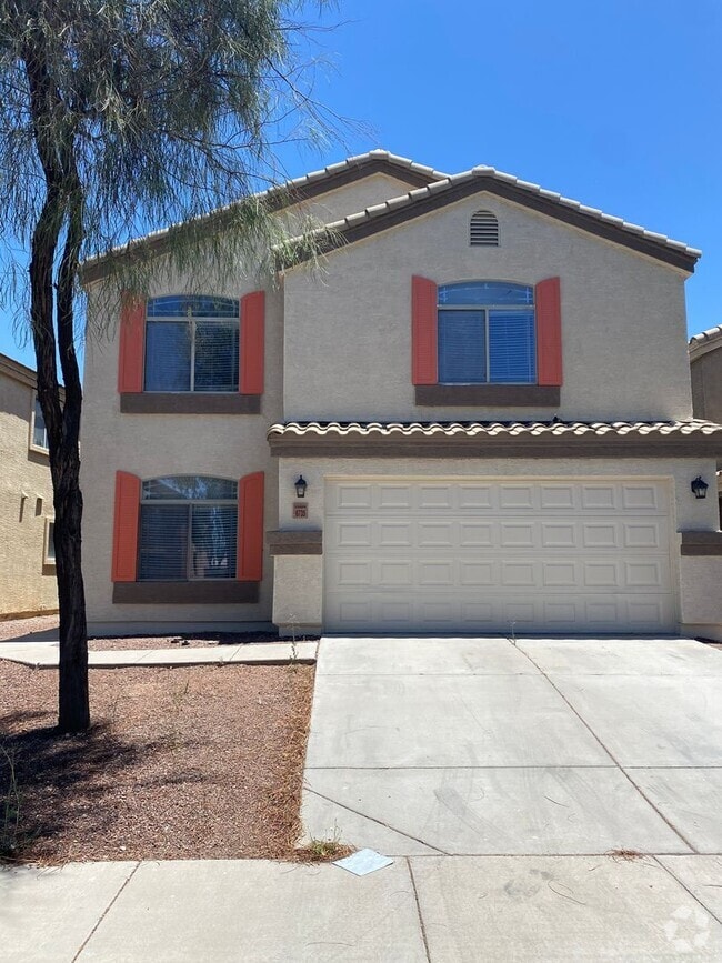 Building Photo - 4 Bedroom, 3 bath, two story with loft in ...