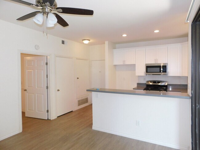 Building Photo - 1 Bedroom 1 Bathroom Downstairs Unit in Ga...