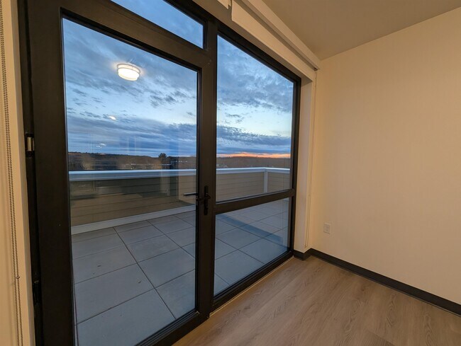 Building Photo - 55 N Main St