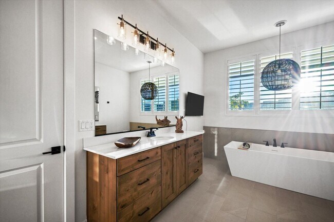 Building Photo - 4739 Fish Rock Cir